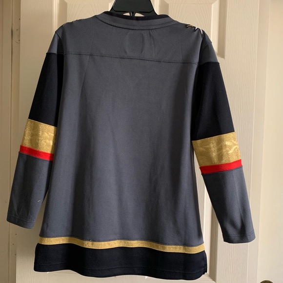 Vegas Golden Knights Jersey! 🖤💛❤️ - Picture 2 of 6